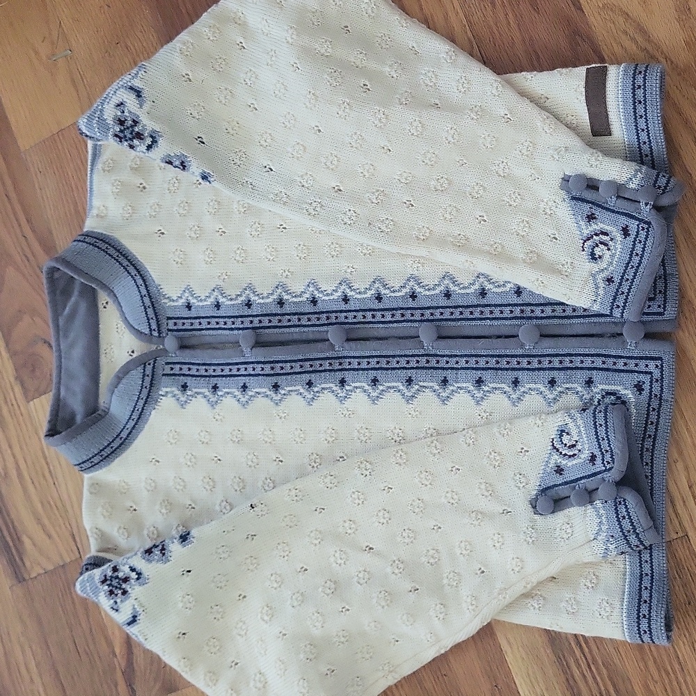 Dale of Norway casuals beautiful eyelet 100 %wool cardigan sweater size Small